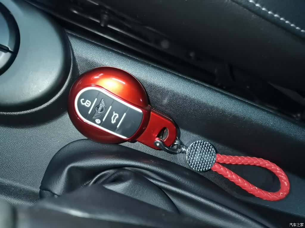 Mini ONE, 2020 9