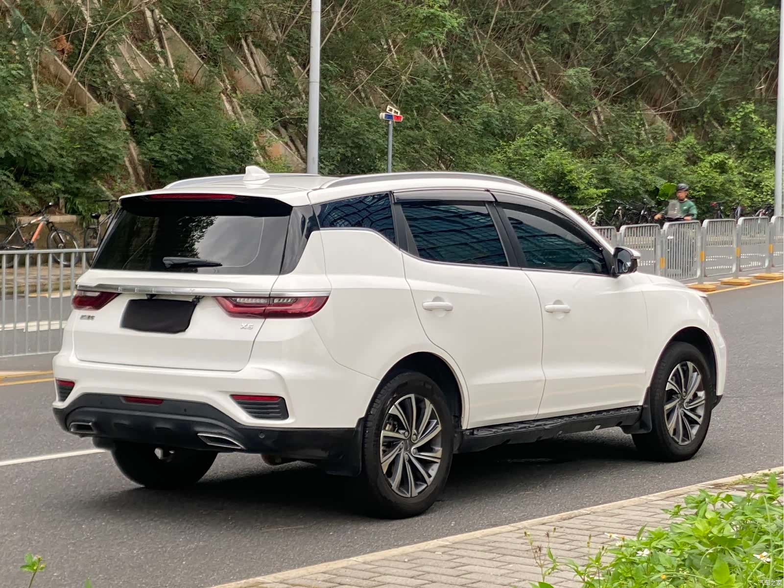 Geely X6, 2019 4