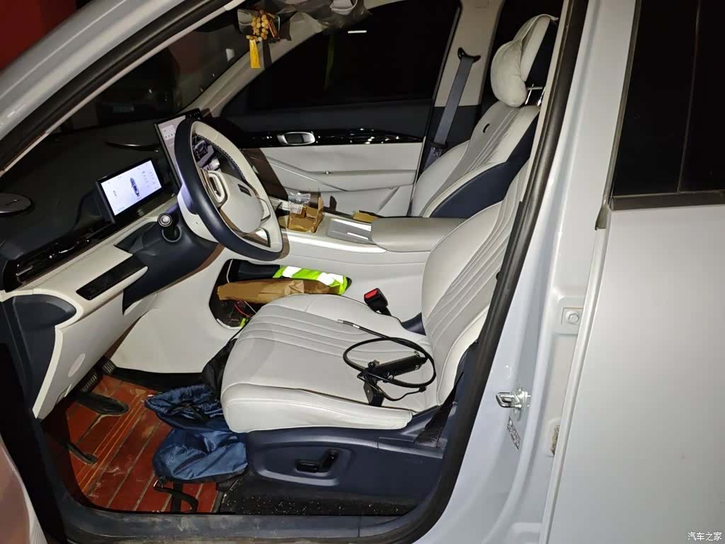 Geely Galaxy E5, 2024 11