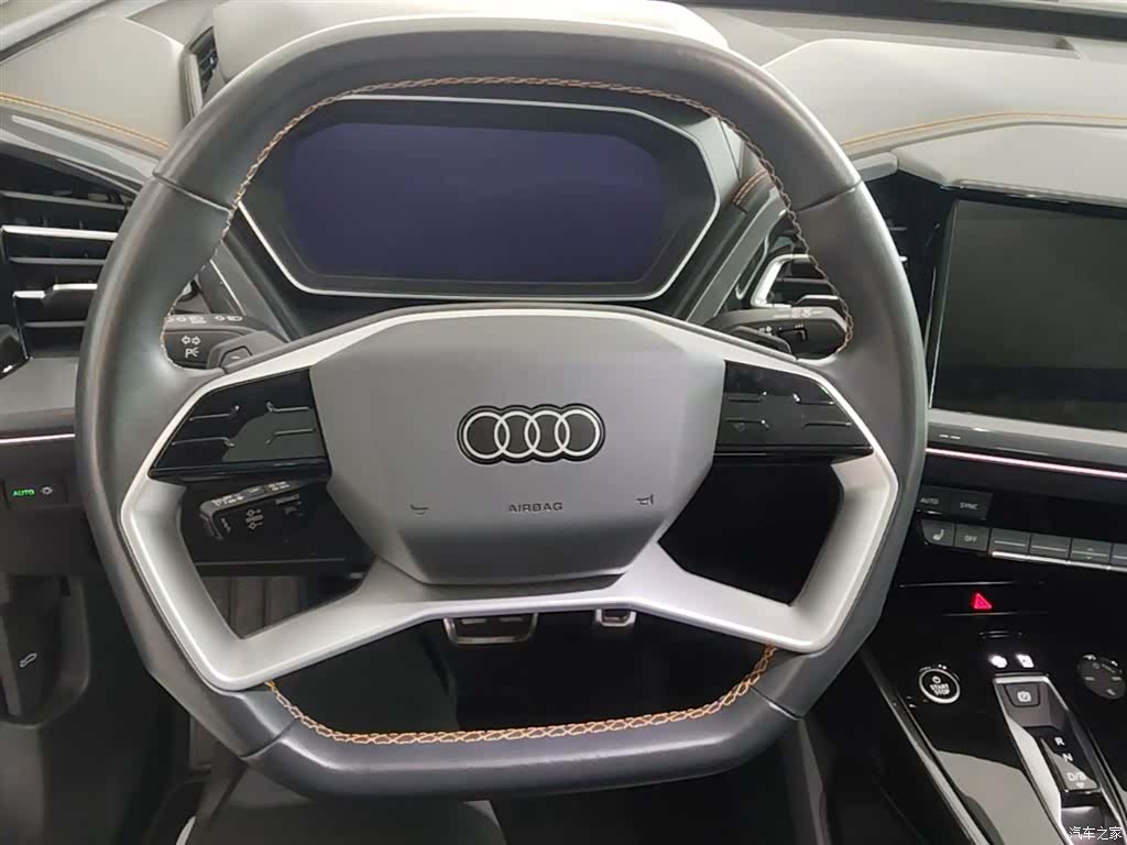 Audi Q4 e-tron, 2025 11