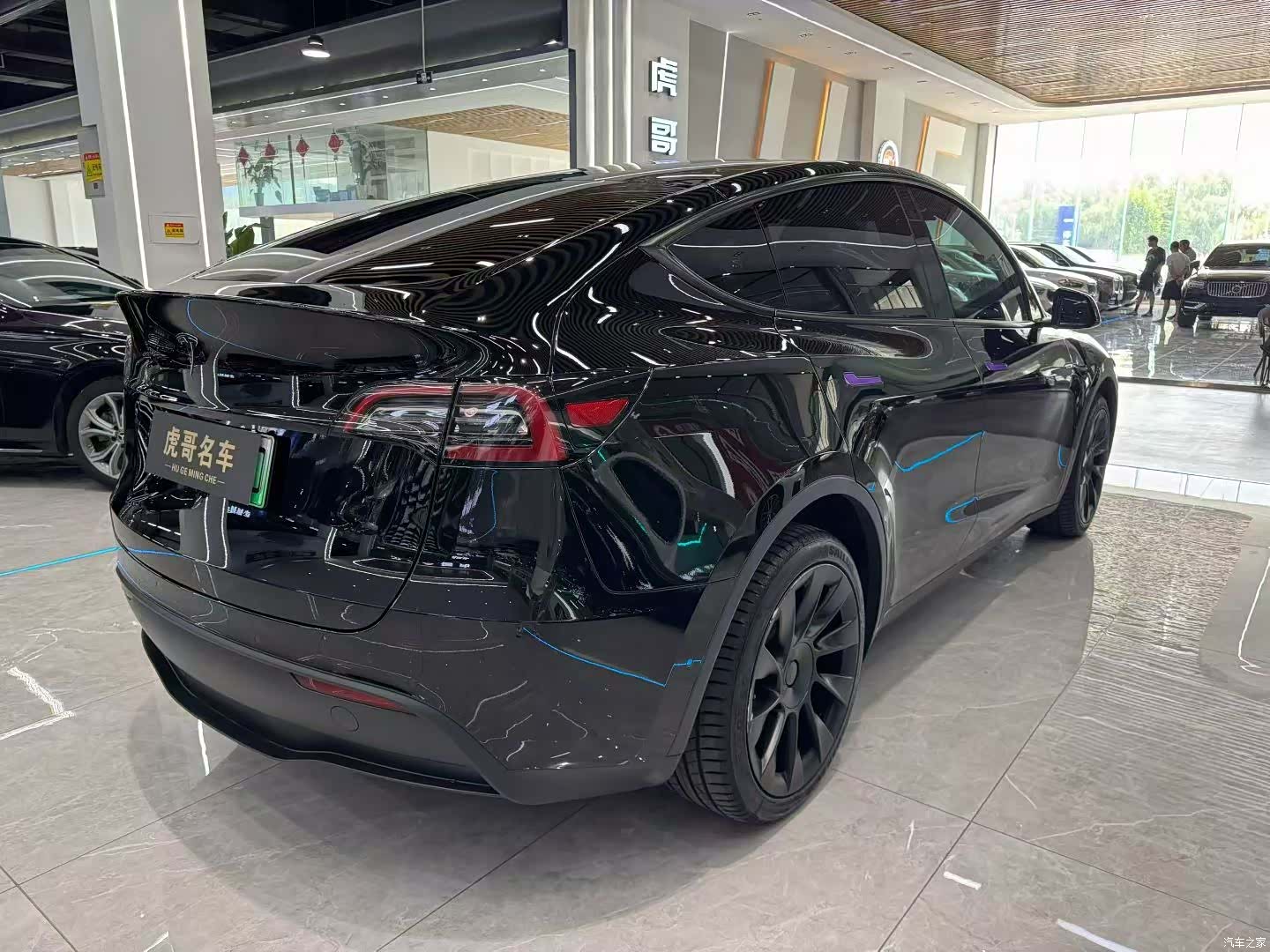 Tesla Model Y, 2023 9