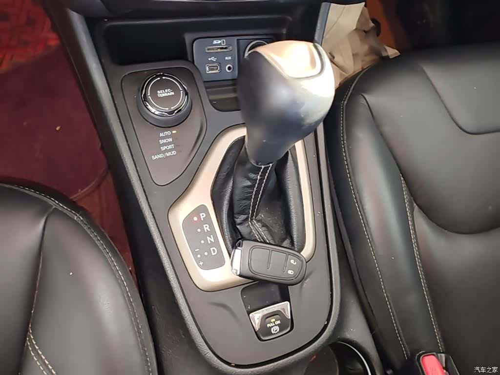Jeep Cherokee, 2017 14