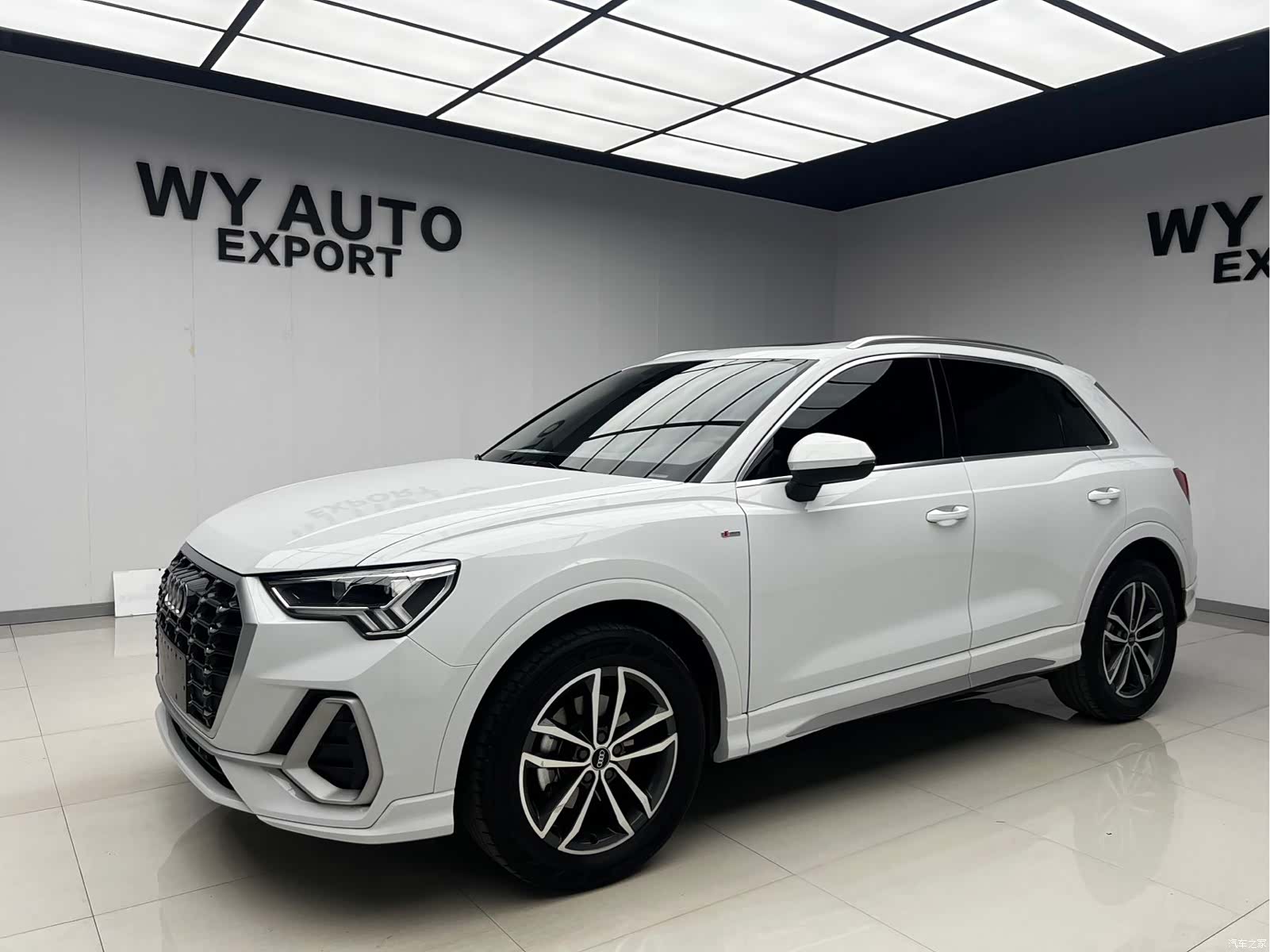 Audi Q3, 2022 1