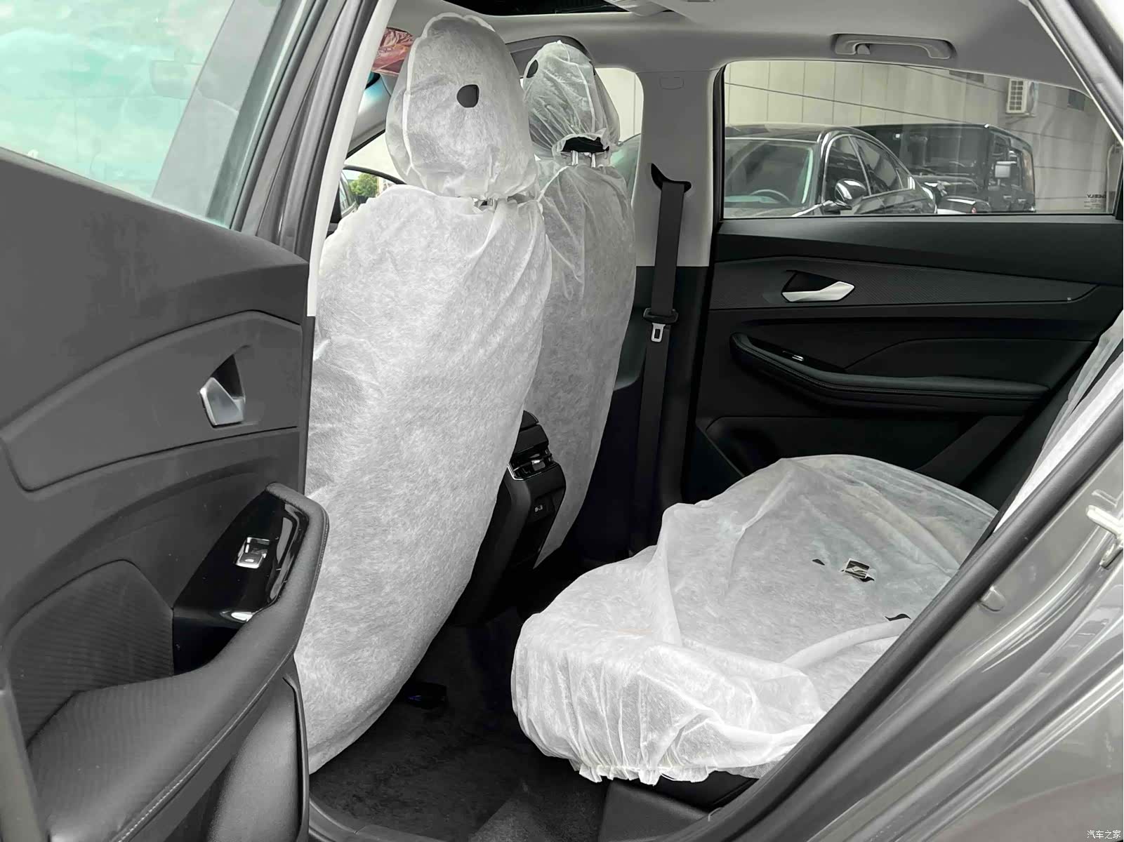 Geely Binray, 2026 9