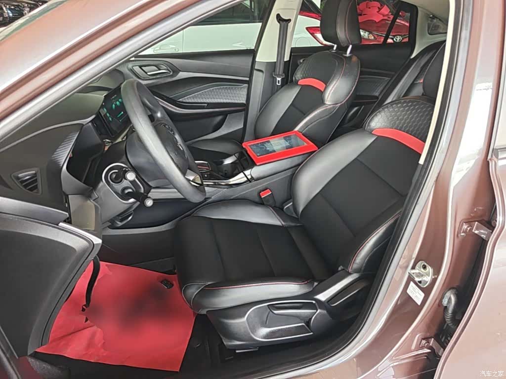MG MG5, 2021 15