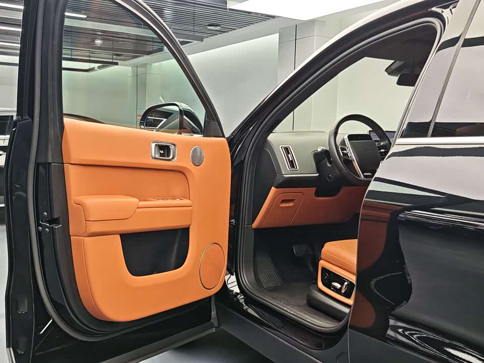 Li Auto Ideal L8