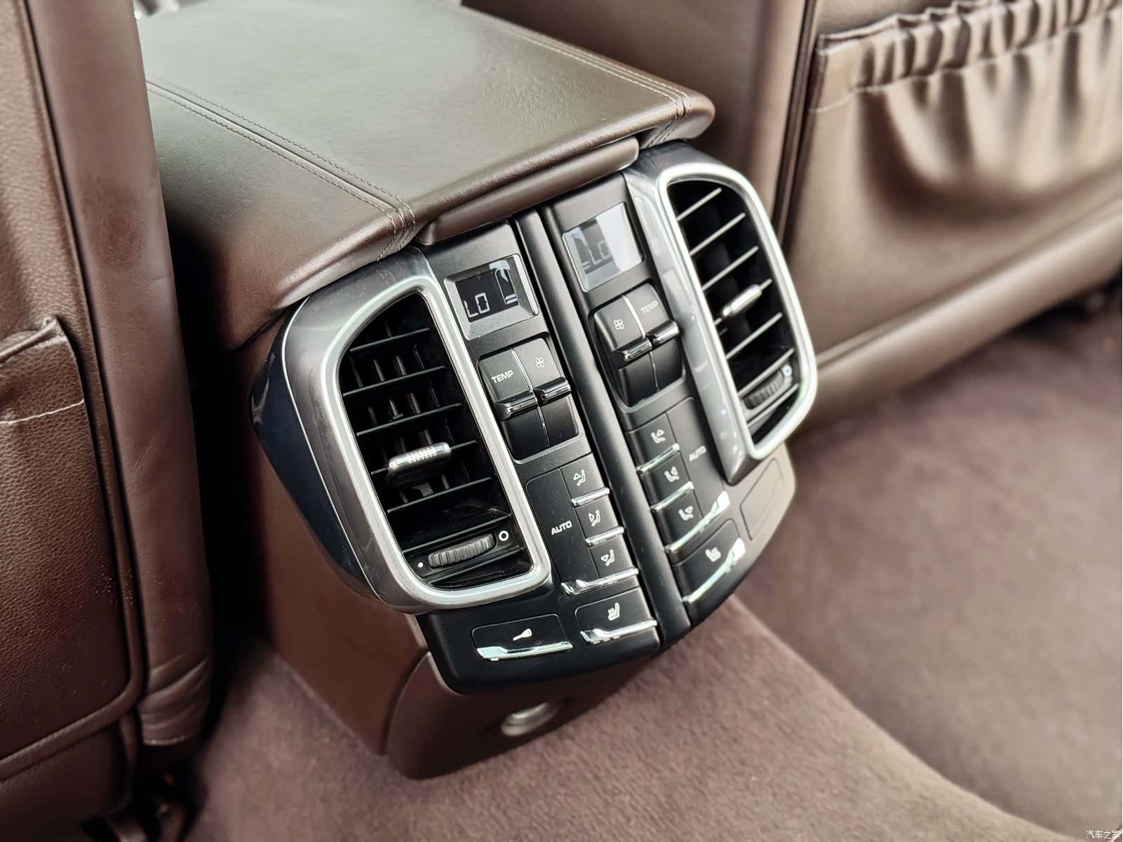 Porsche Cayenne, 2010 17
