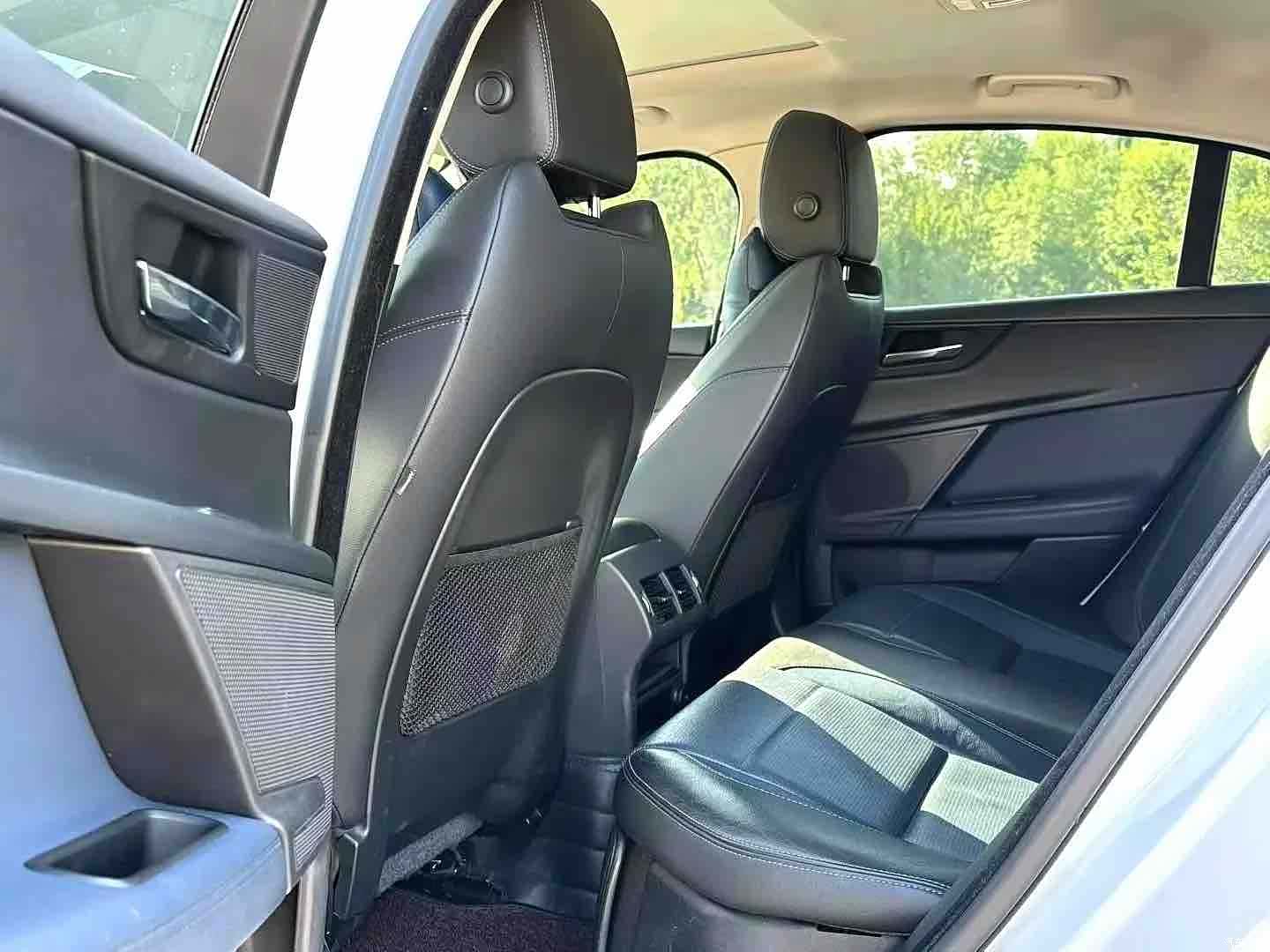 Jaguar XE, 2017 6
