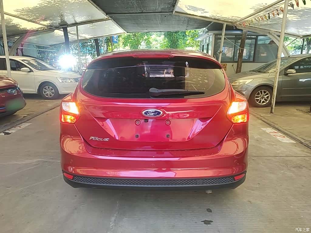 Ford Focus, 2015 6
