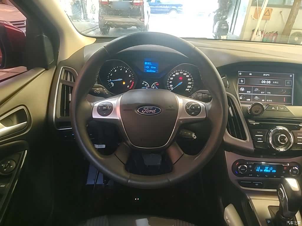 Ford Focus, 2015 11