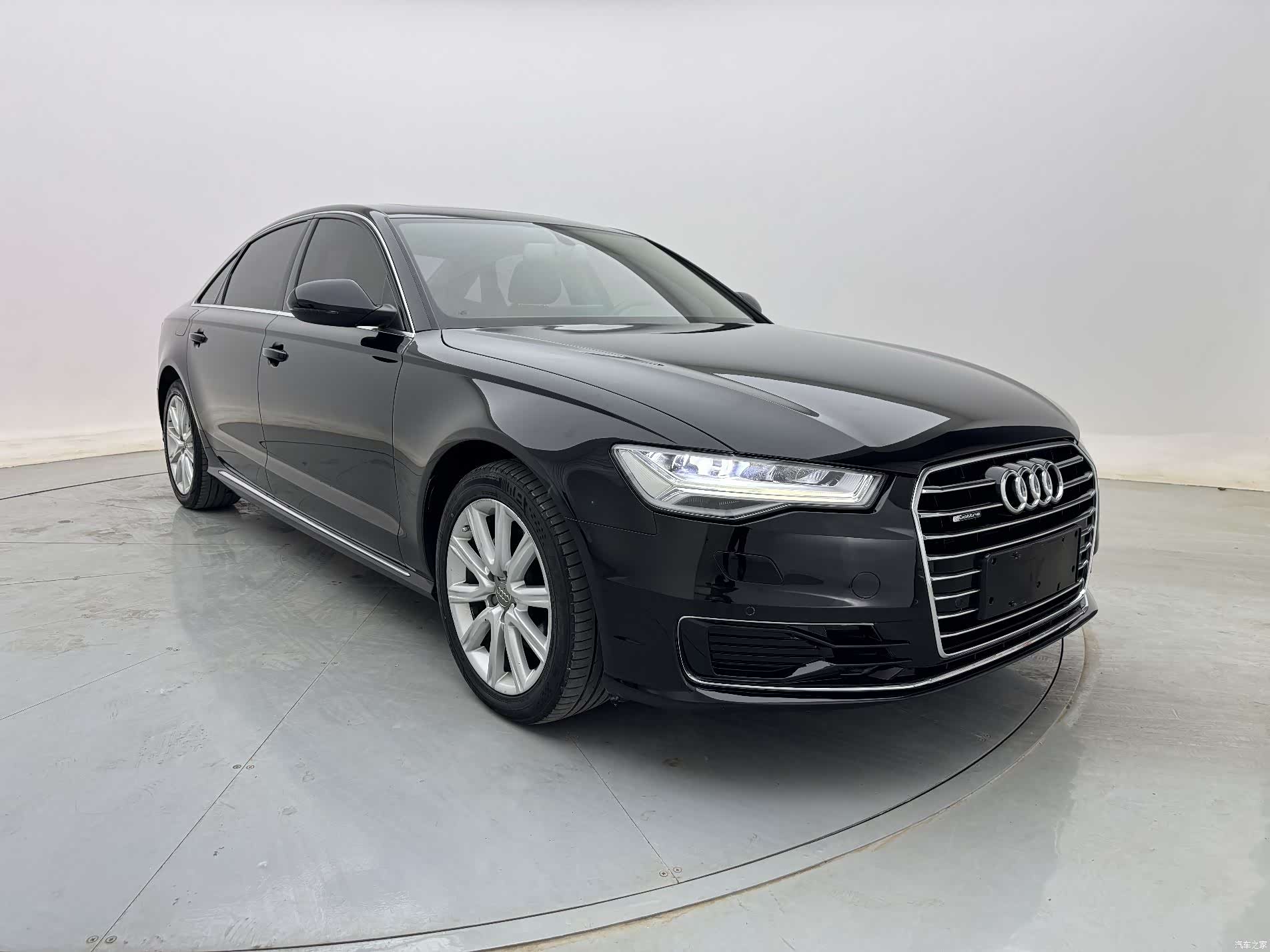 Audi A6L, 2018 3
