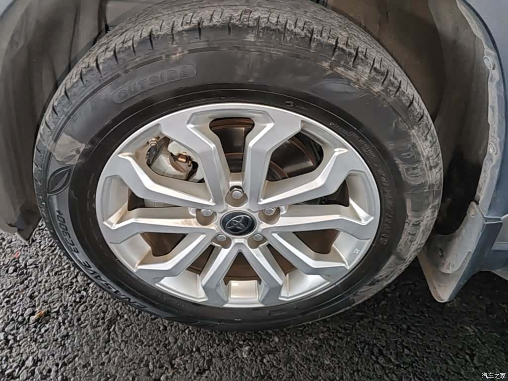 Toyota Frontlander, 2023 23