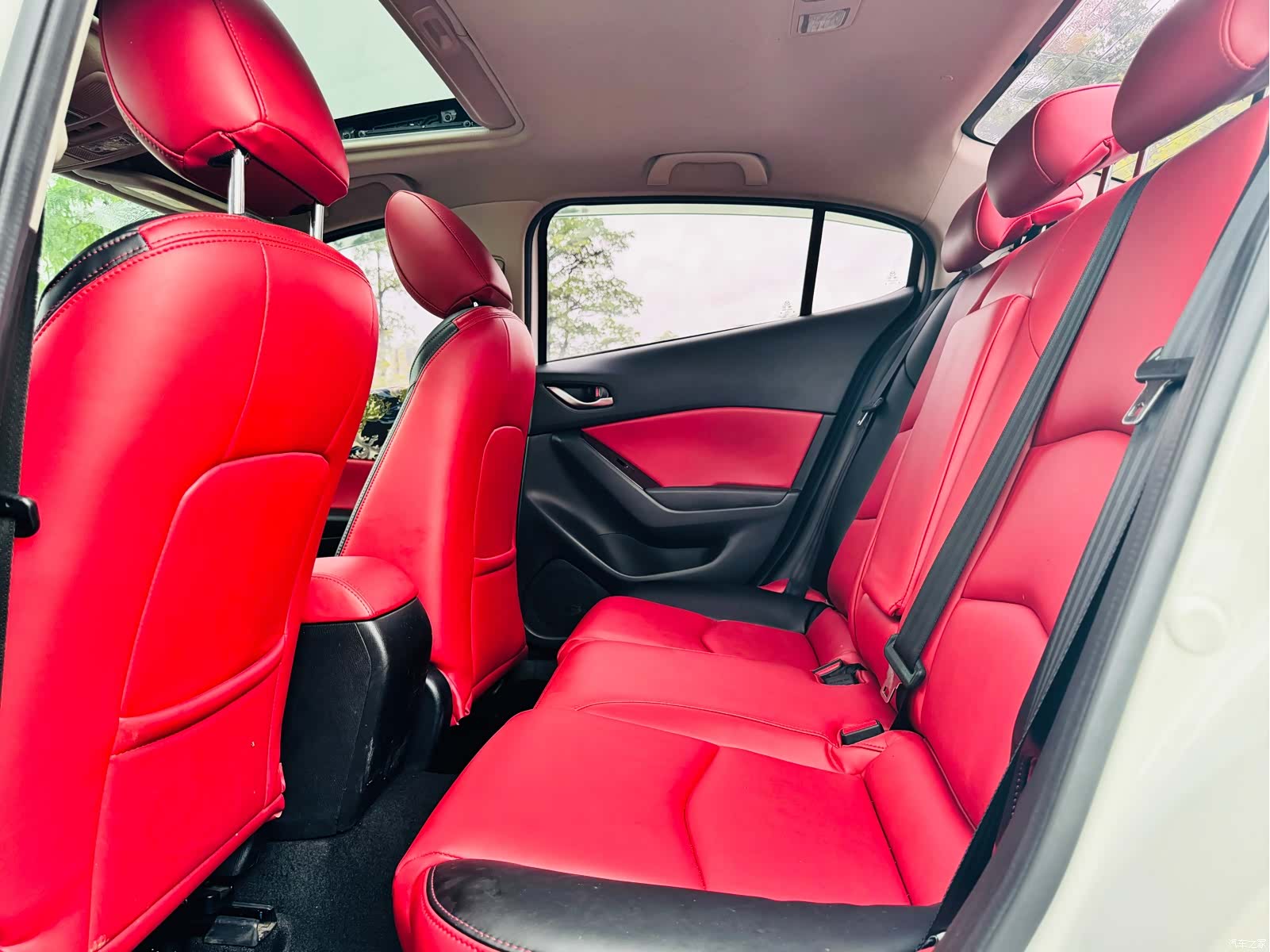 Mazda Mazda3, 2018 все фото