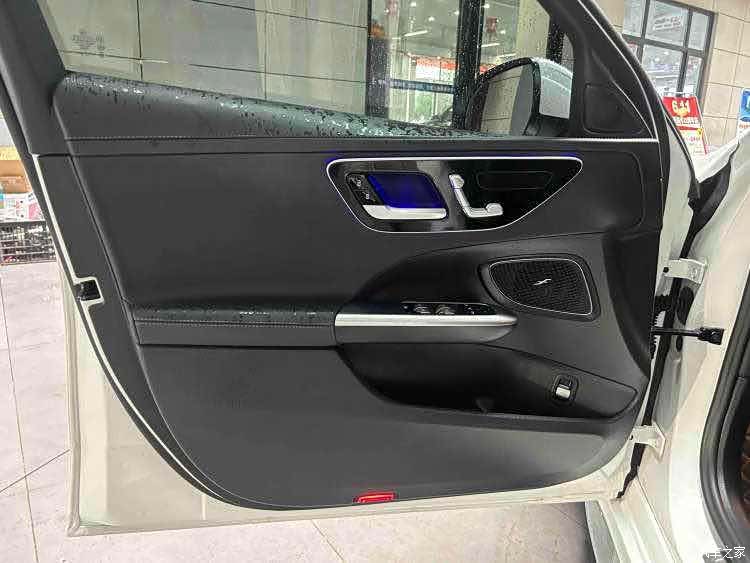 Mercedes-Benz C-Class, 2023 4