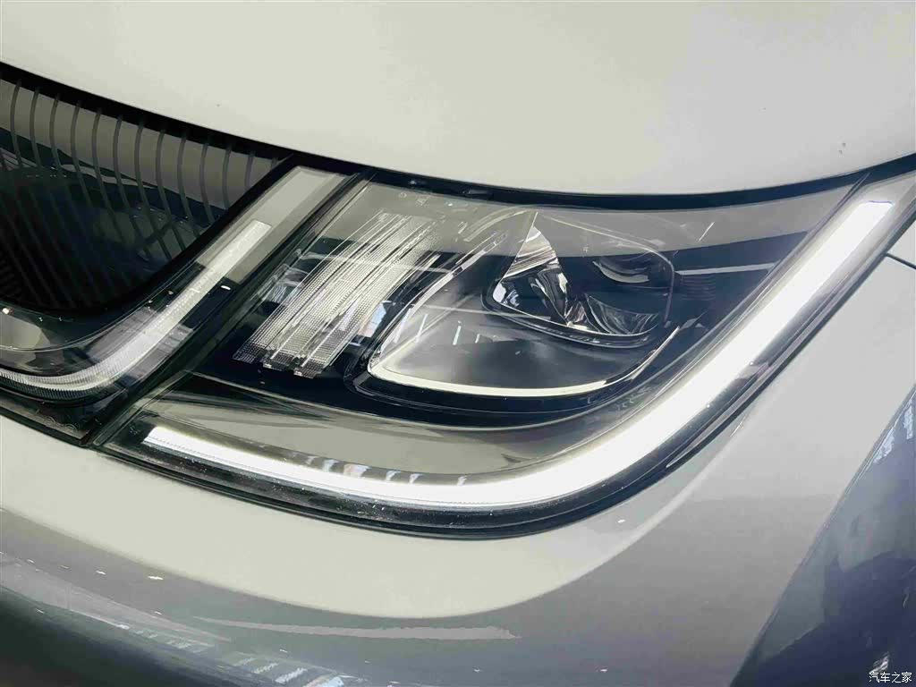 BYD Dolphin, 2022 11