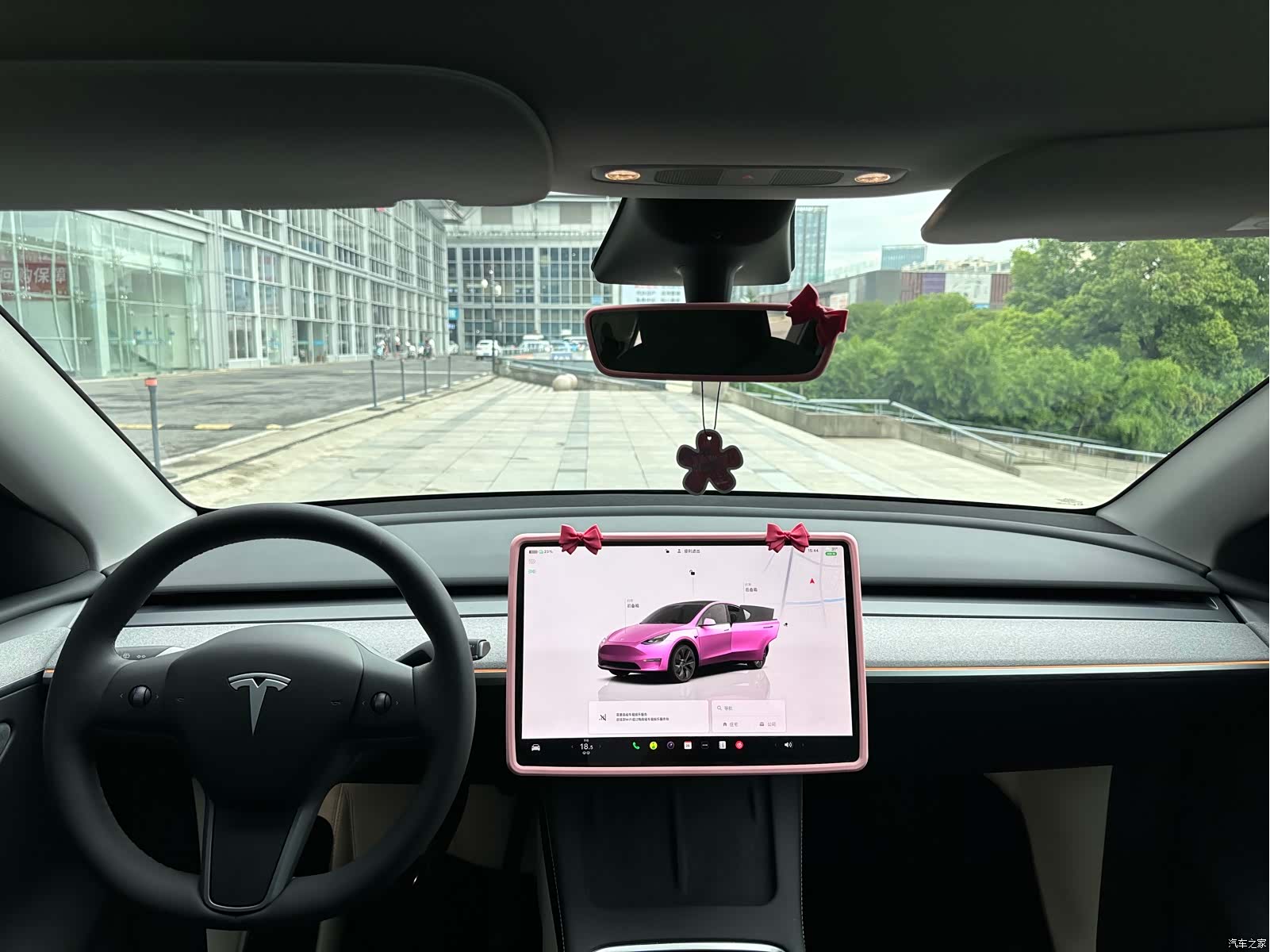 Tesla Model Y, 2024 8