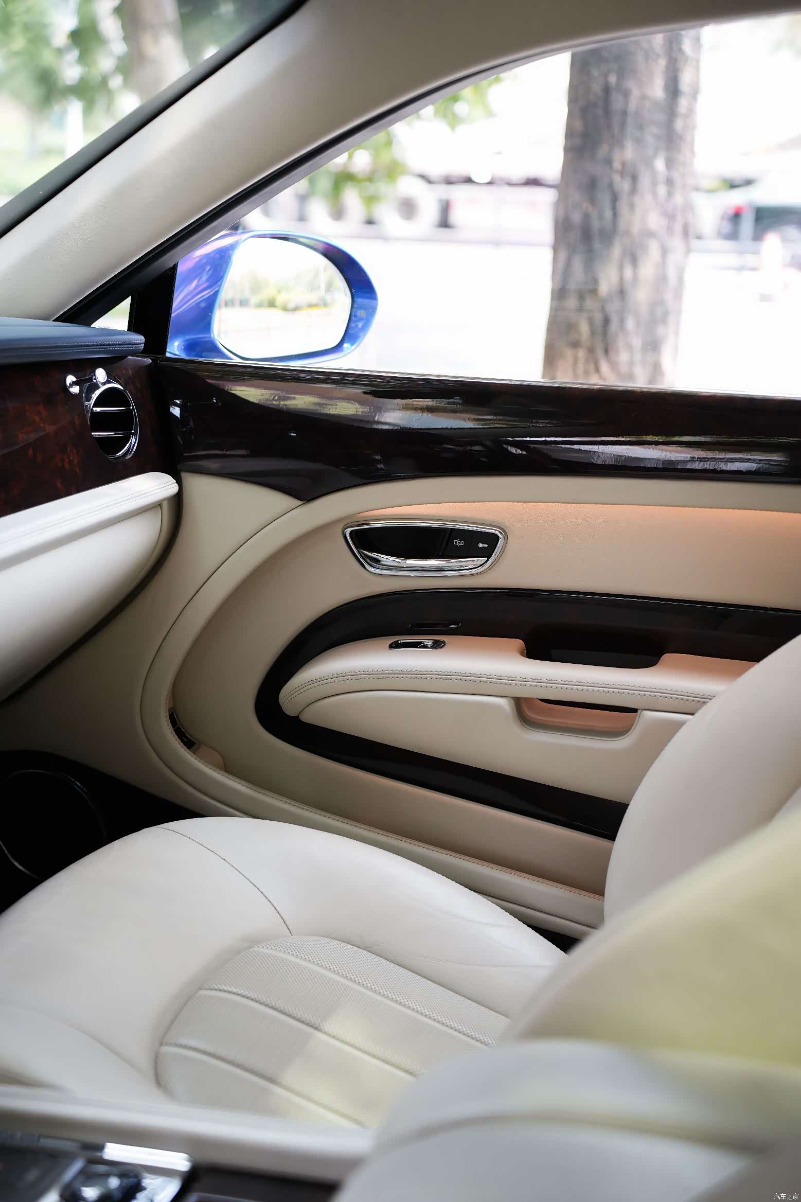 Bentley Mulsanne, 2013 18