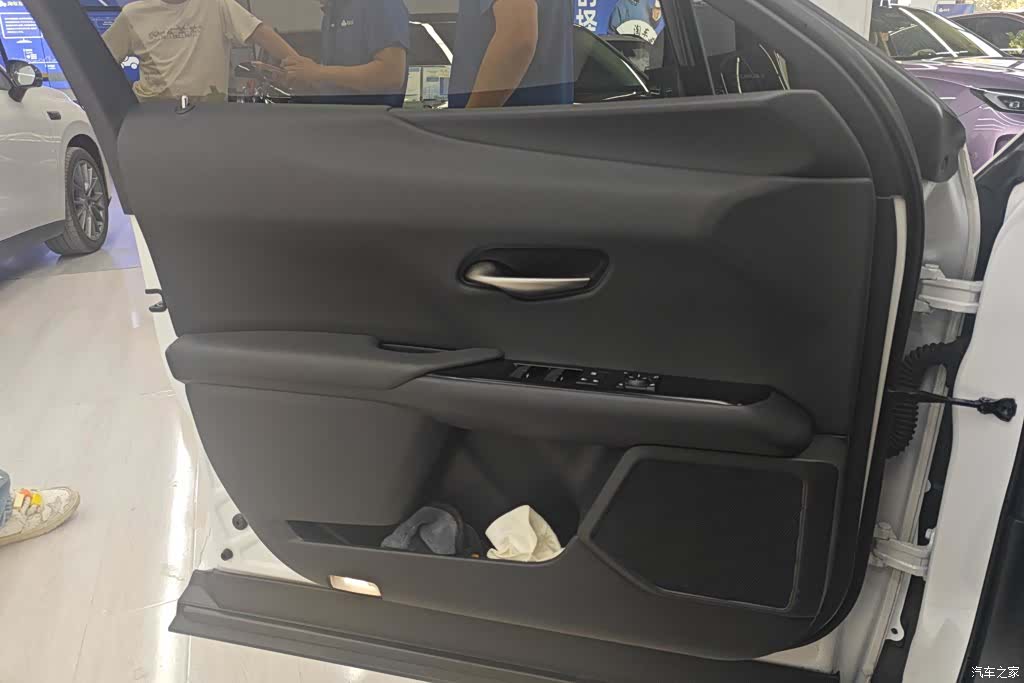 Lexus UX, 2022 7