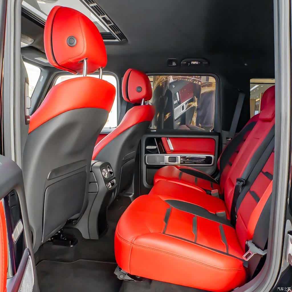 Mercedes-Benz G-Class, 2023 29
