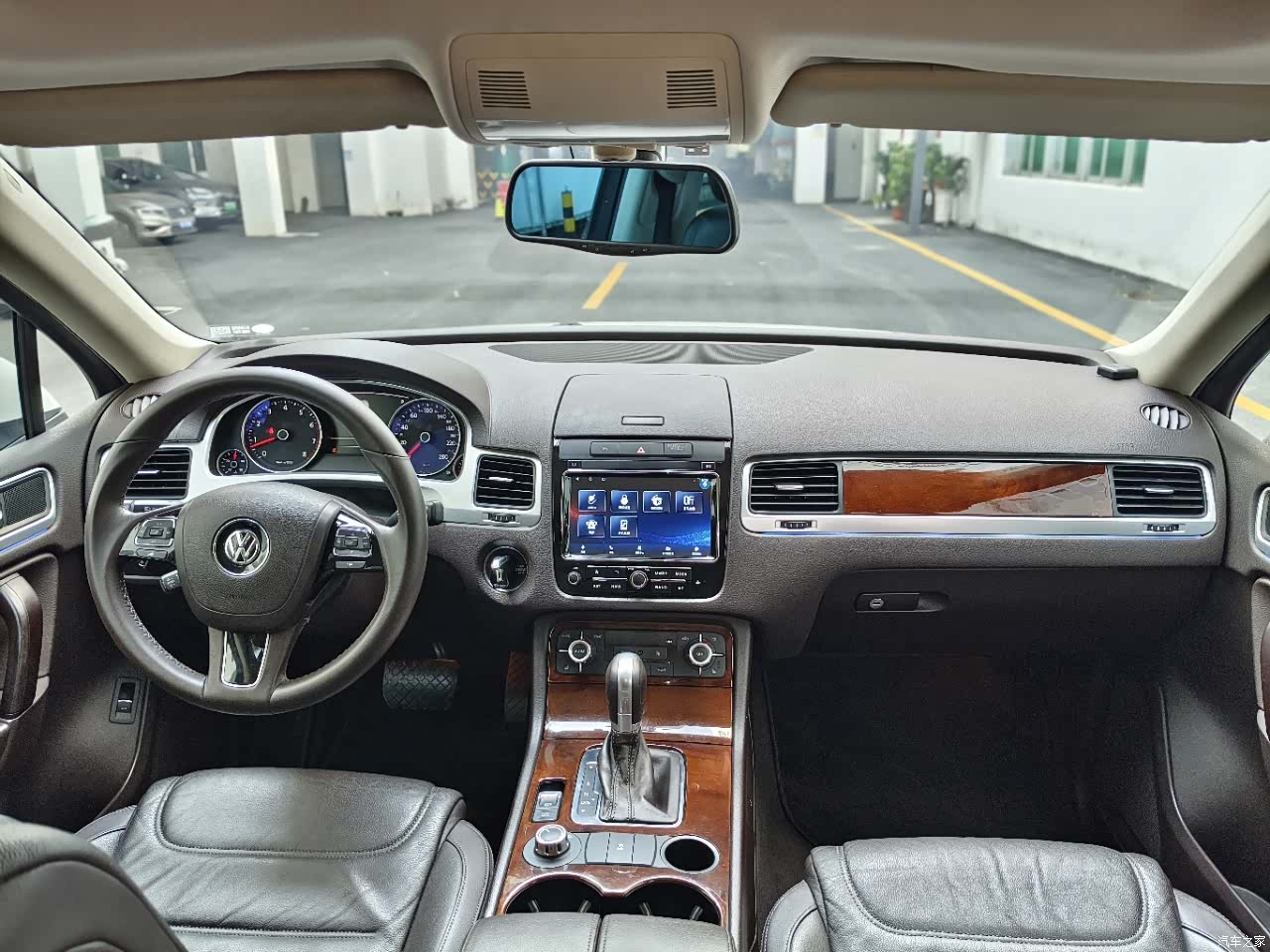 Volkswagen Touareg, 2015 6