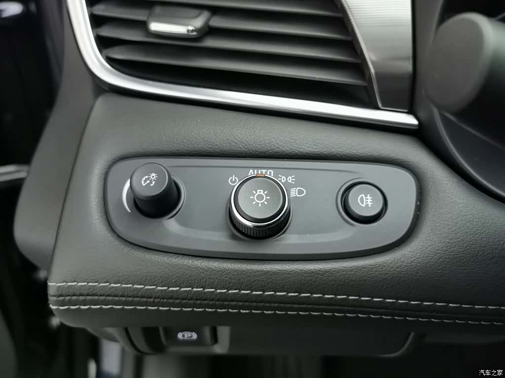 Buick LaCrosse, 2020 21