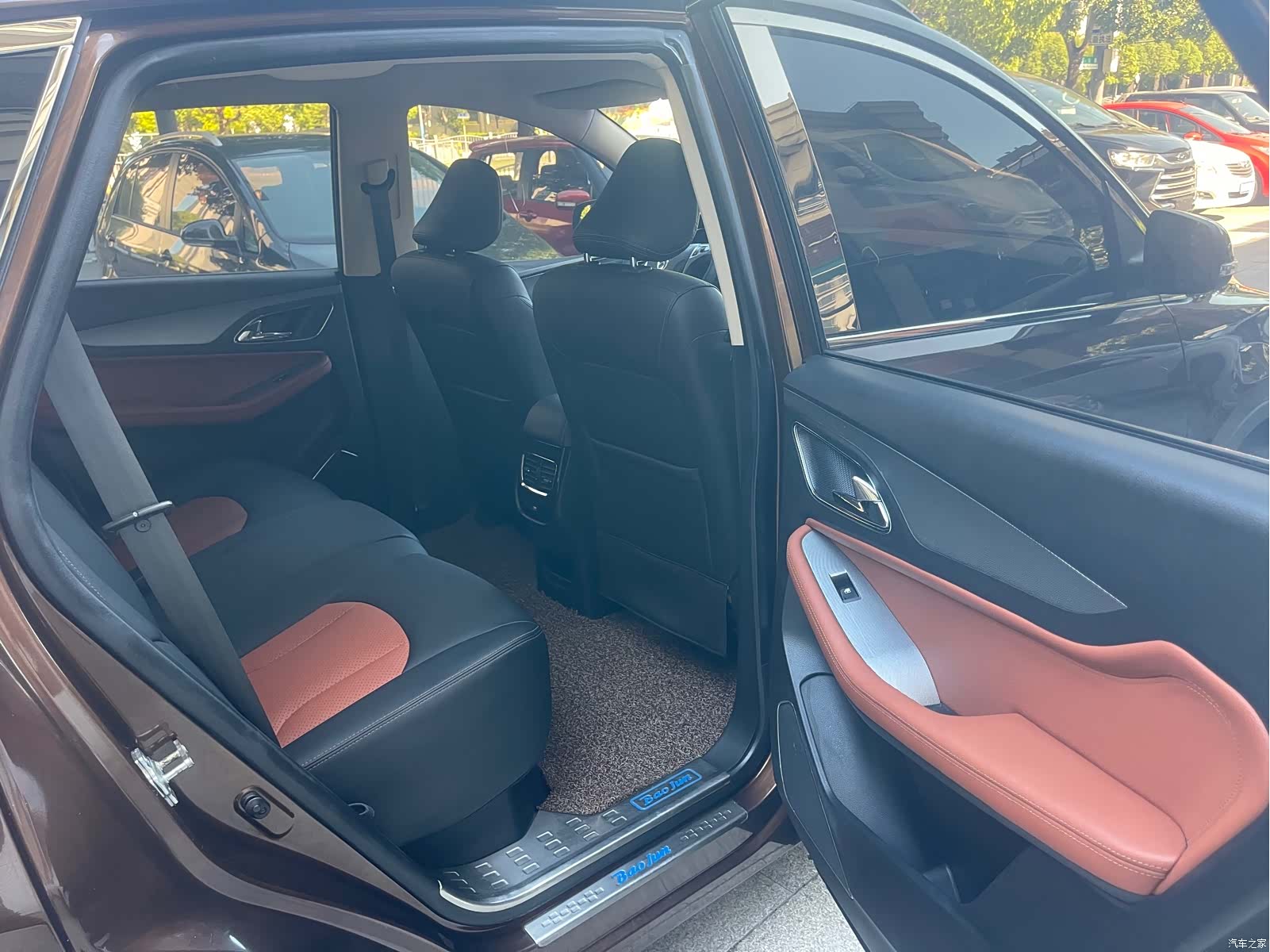 Wuling 560, 2015 10