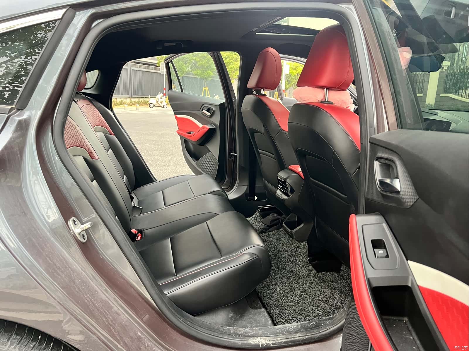 MG MG5, 2021 13