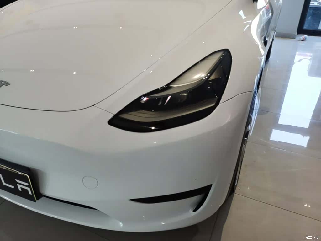 Tesla Model Y, 2022 24