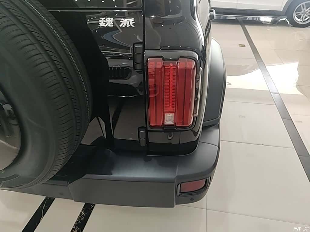 Tank 300, 2022 8