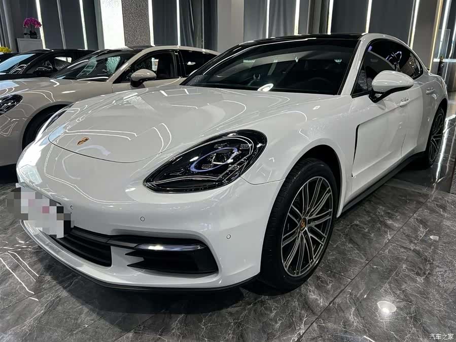 Porsche Panamera, 2017 1
