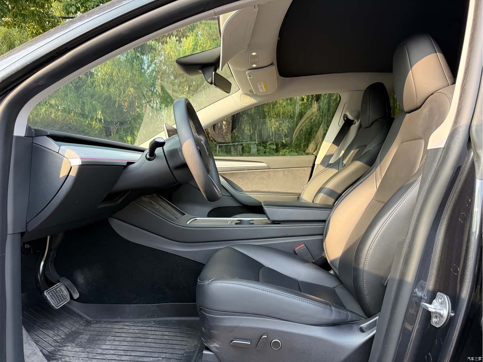 Tesla Model Y, 2024 11