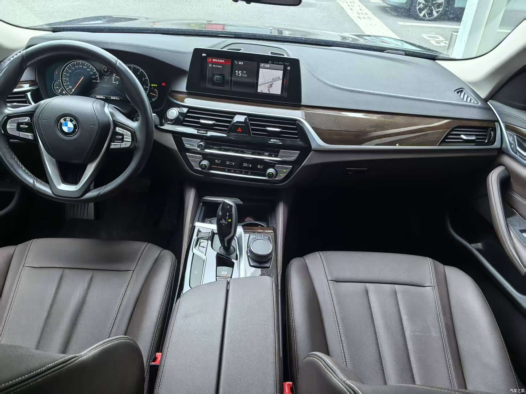 BMW 5 Series, 2019 все фото