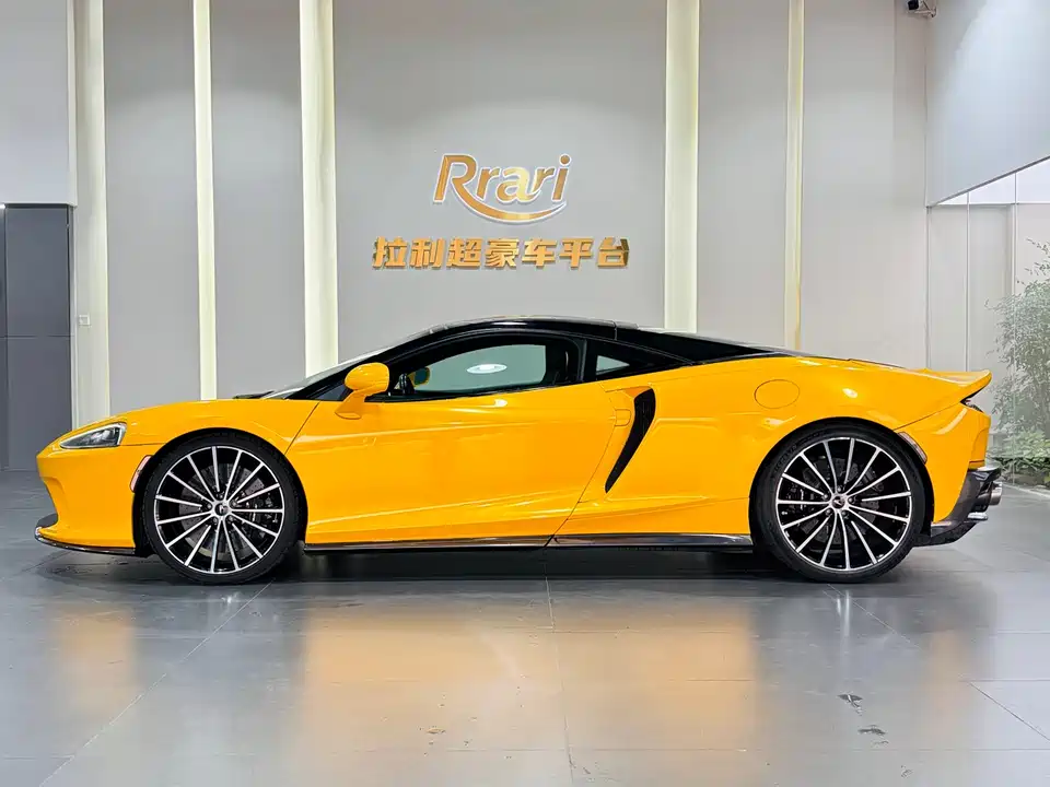 McLaren GT
