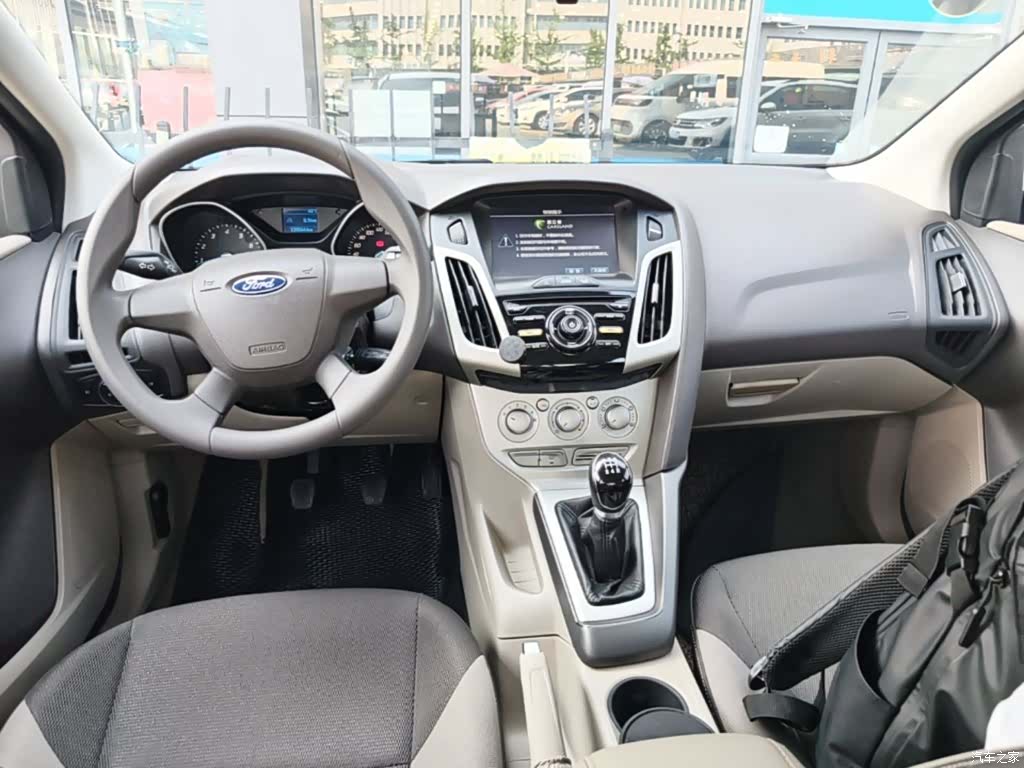 Ford Focus, 2015 10
