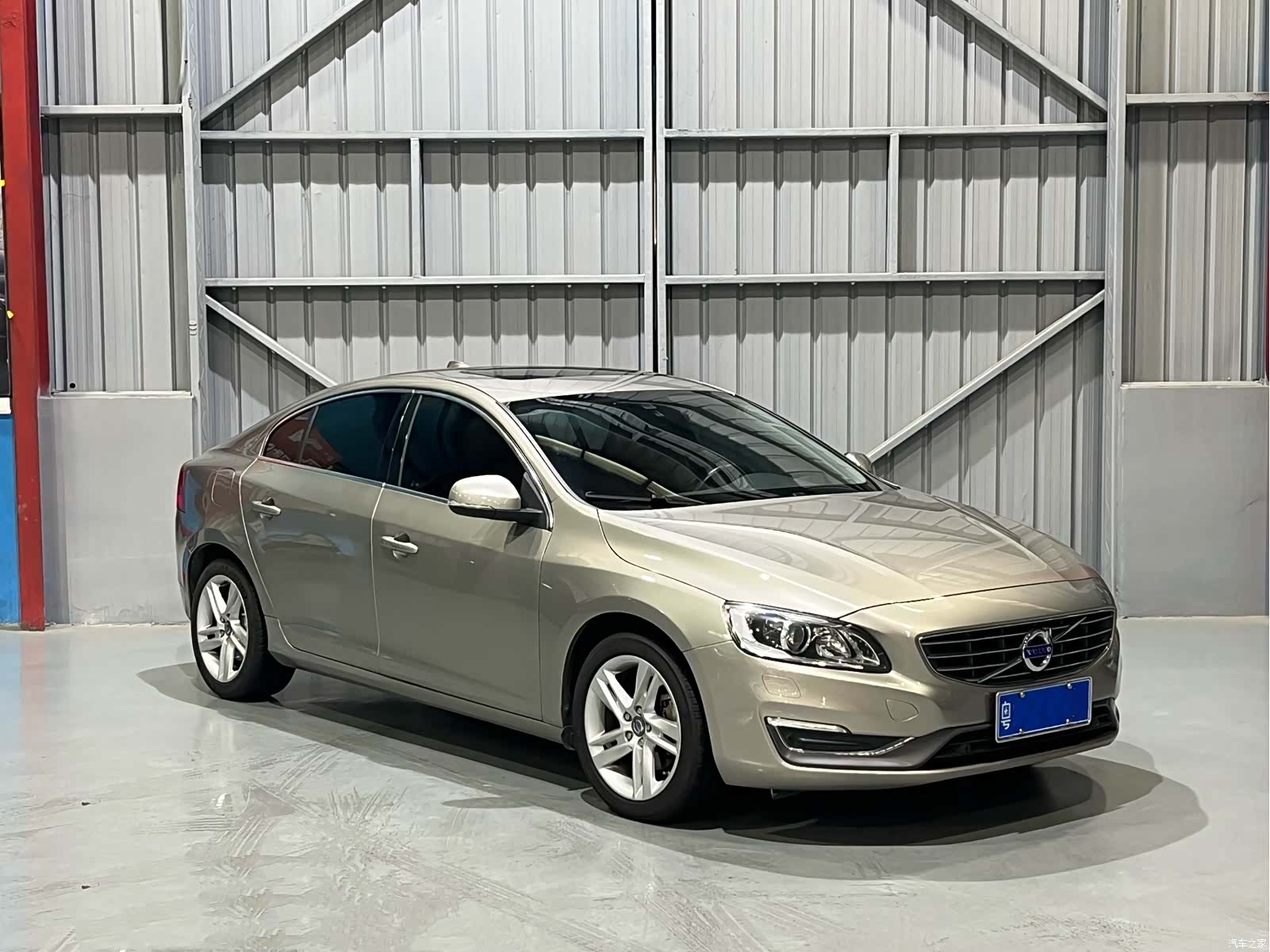 Volvo S60, 2015 3