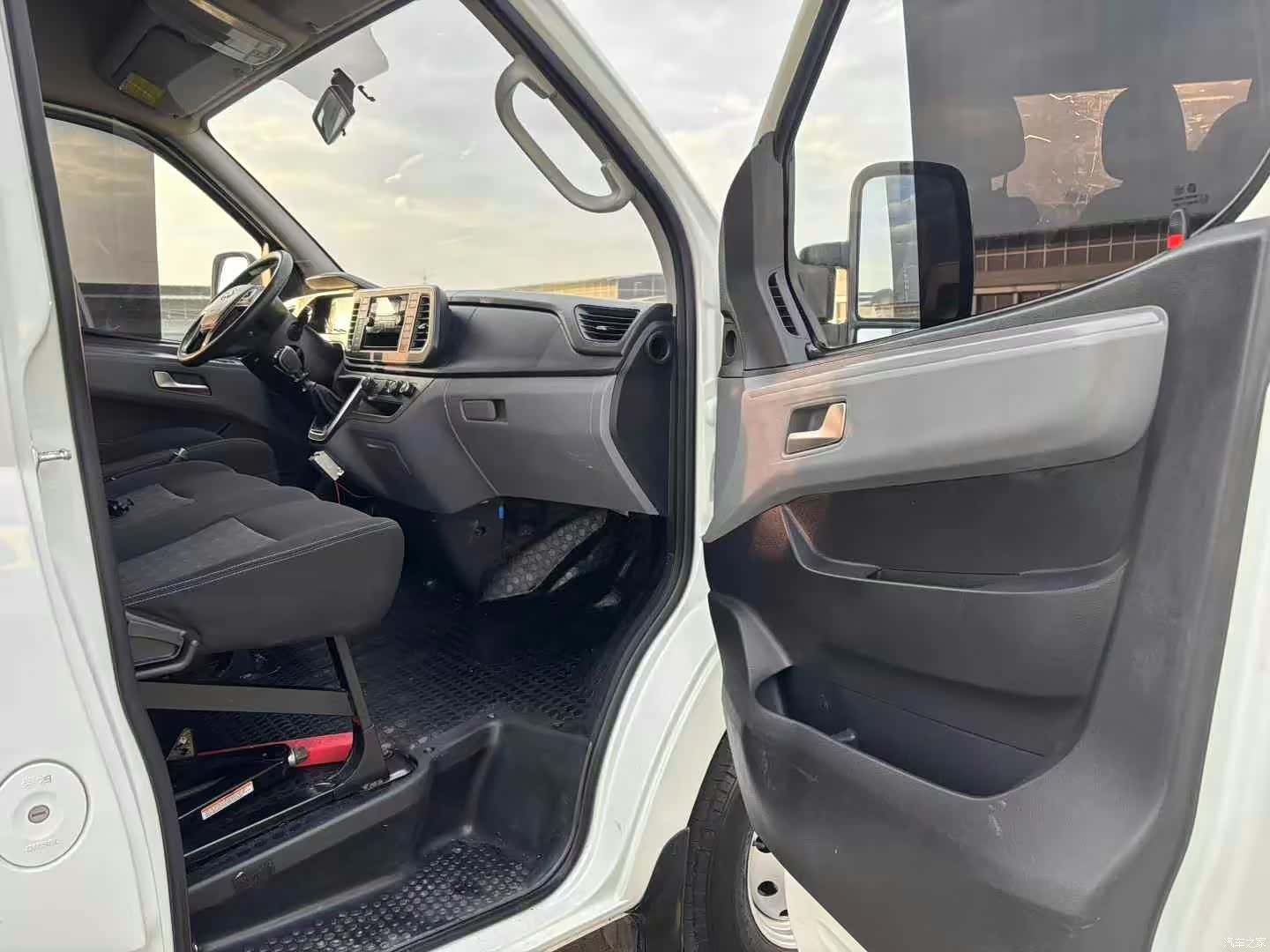 Maxus V80, 2022 все фото