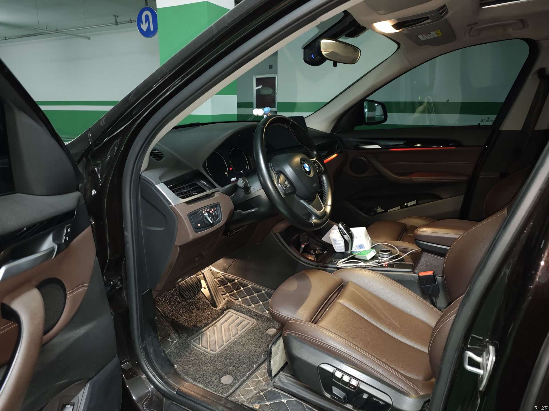 BMW X1, 2020 все фото