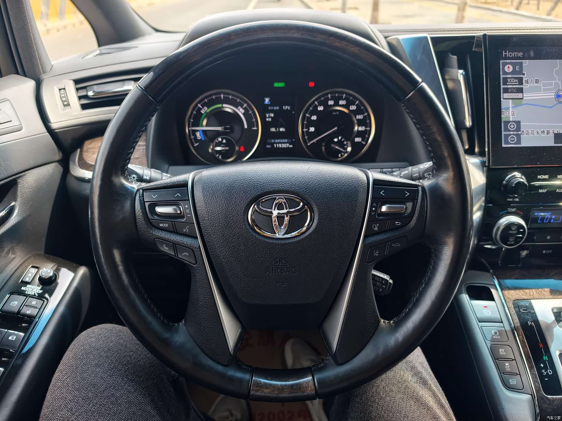 Toyota Alphard, 2021 12