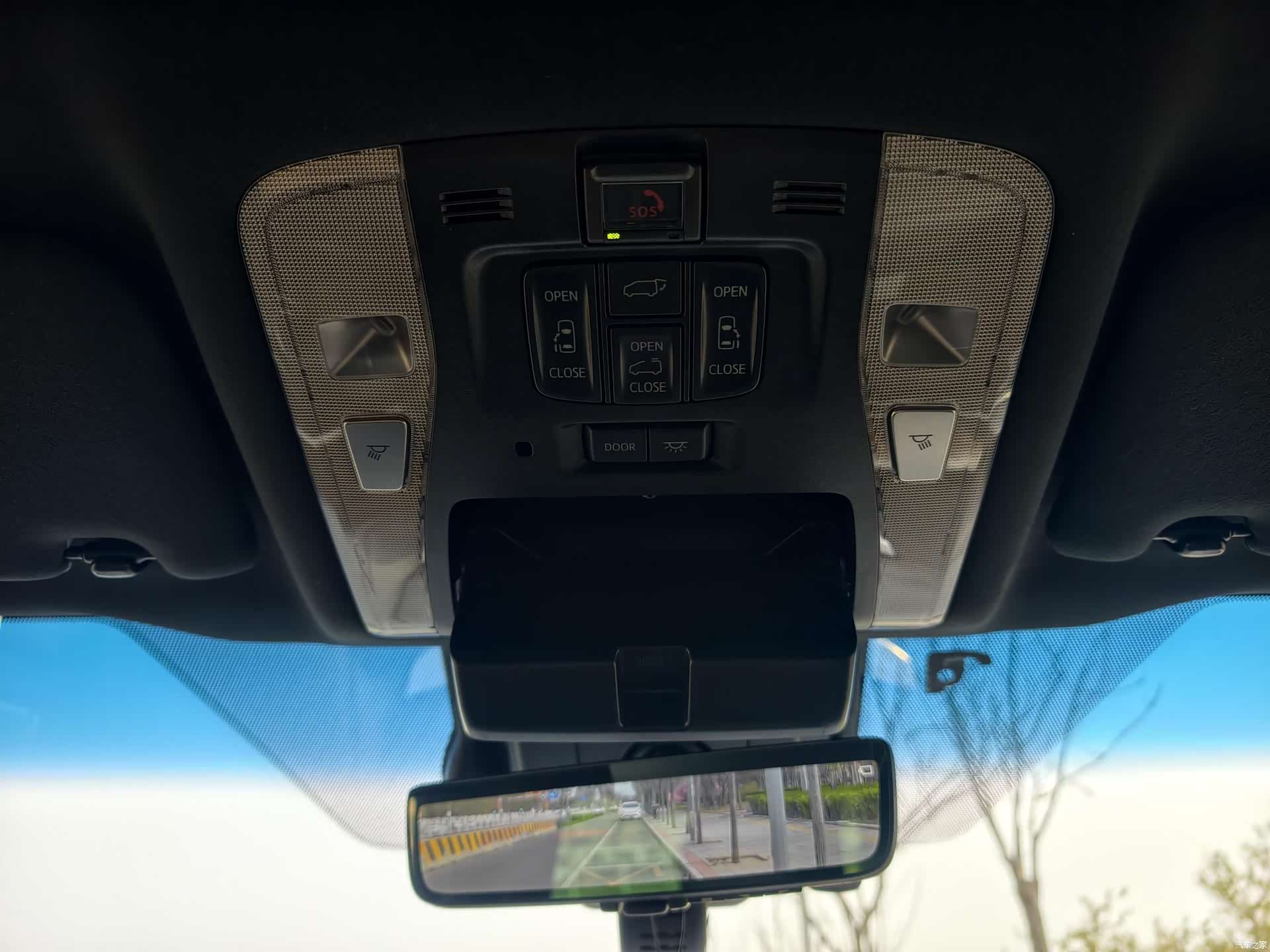 Toyota Alphard, 2021 16