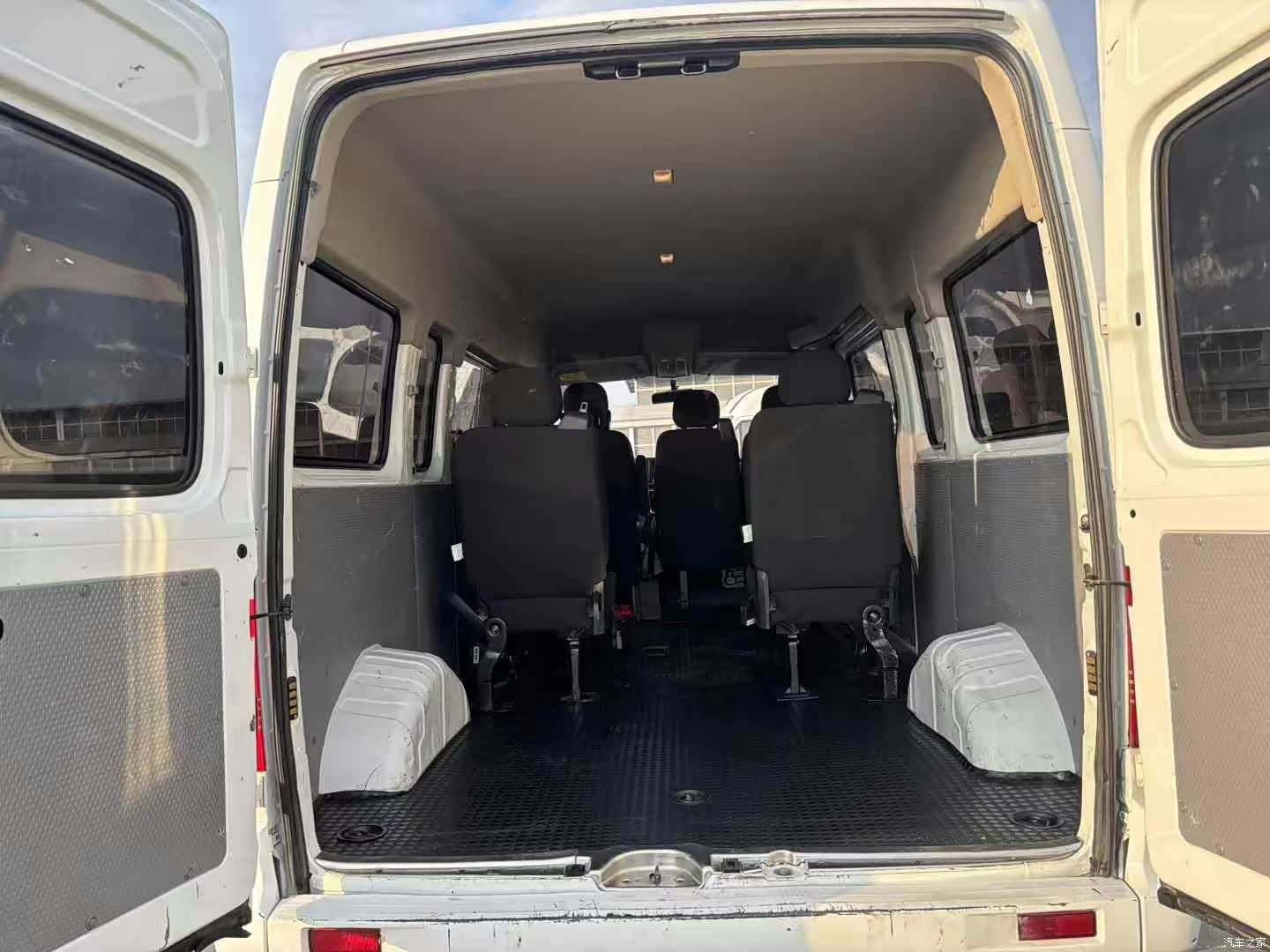 Maxus V80, 2022 7