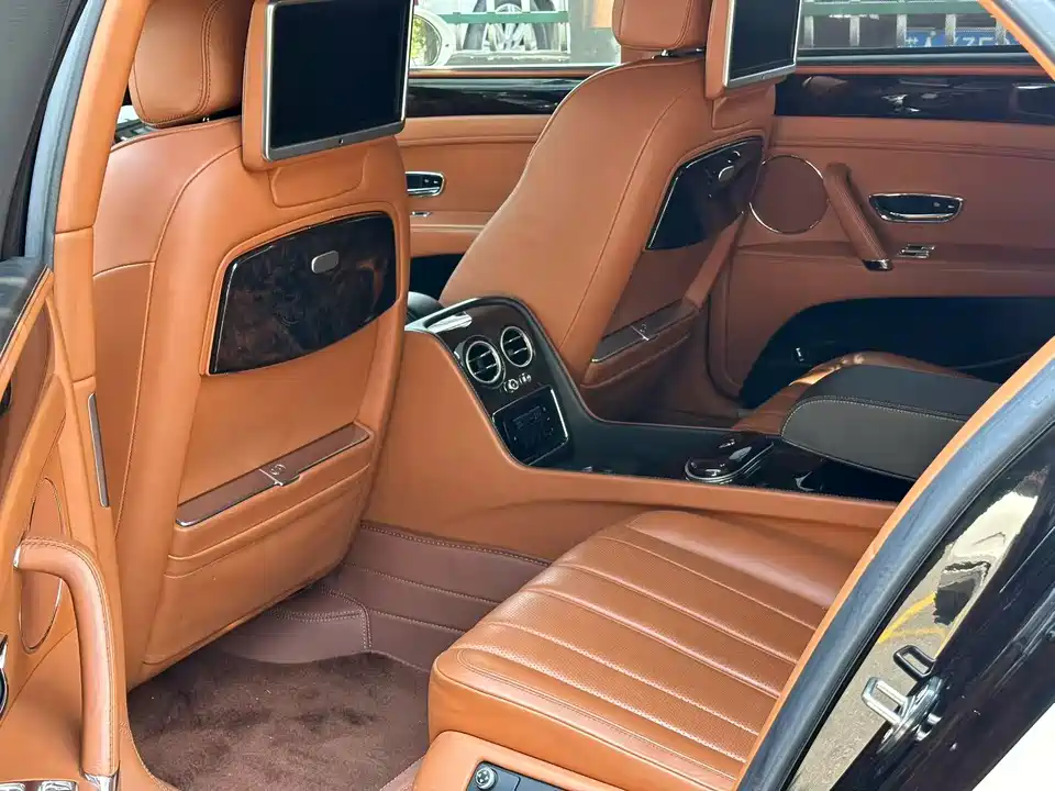 Bentley Flying
