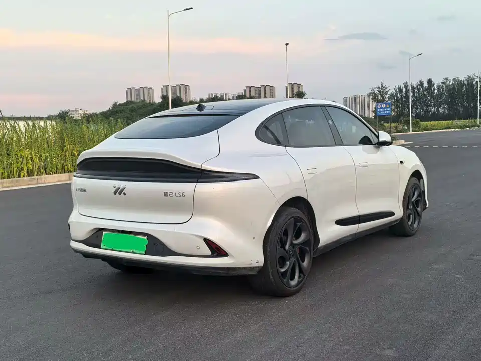 IM Motors Zhiji LS6 IM Motors Zhiji LS6