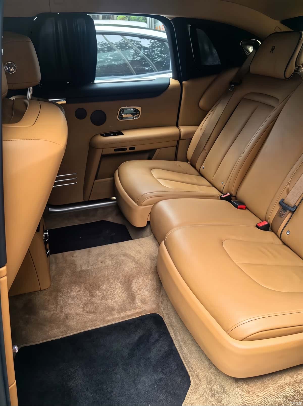 Rolls-Royce Ghost, 2021 6