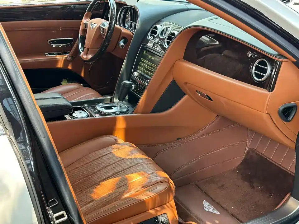 Bentley Flying