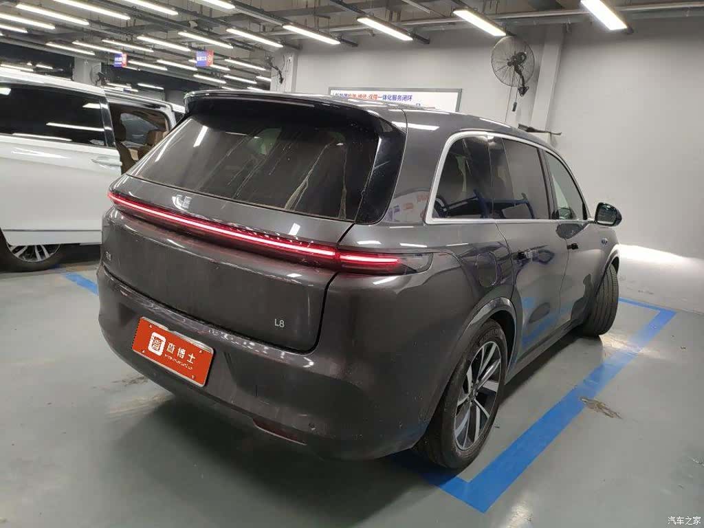 Li Auto L8, 2023 3