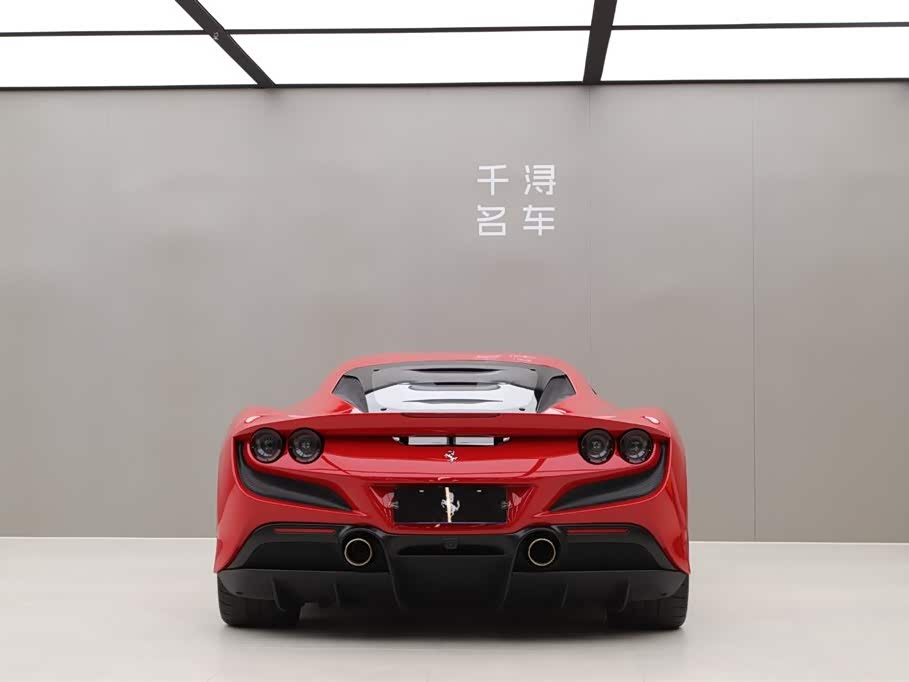 Ferrari F8