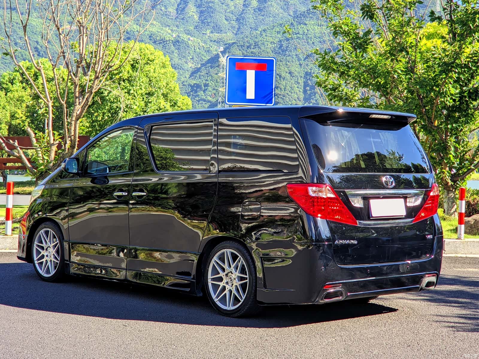 Toyota Alphard, 2011 13