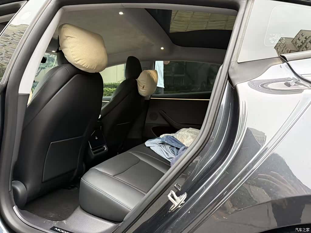 Tesla Model 3, 2024 7