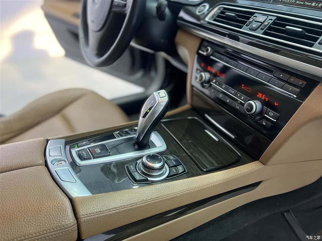 BMW 7 Series, 2013 13