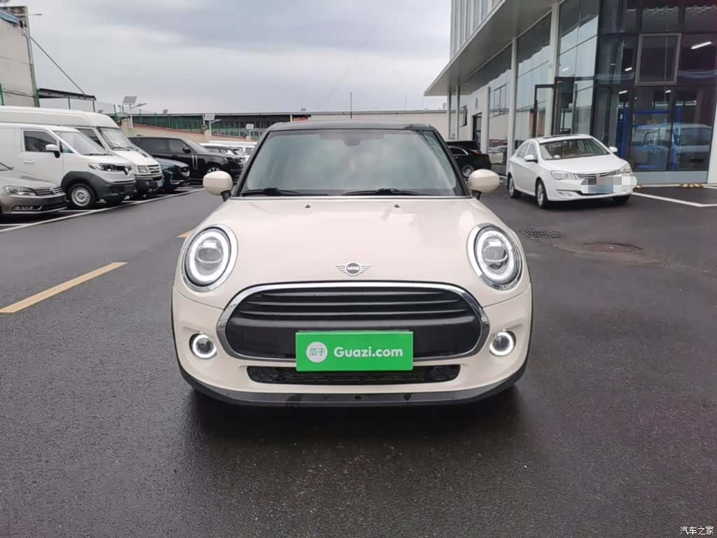 Mini ONE, 2019 3